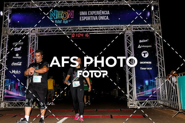 Buy your photos of the eventNeon Night Run 2019 - Brasilia on Fotop