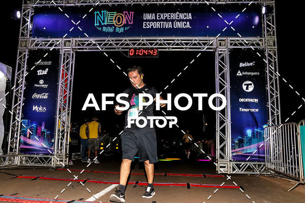 Buy your photos of the eventNeon Night Run 2019 - Brasilia on Fotop