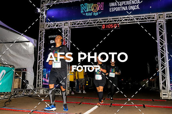Buy your photos of the eventNeon Night Run 2019 - Brasilia on Fotop