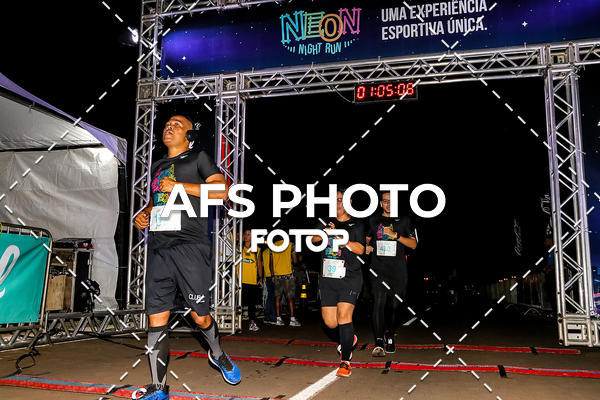 Buy your photos of the eventNeon Night Run 2019 - Brasilia on Fotop