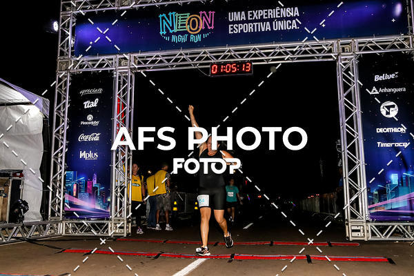 Buy your photos of the eventNeon Night Run 2019 - Brasilia on Fotop