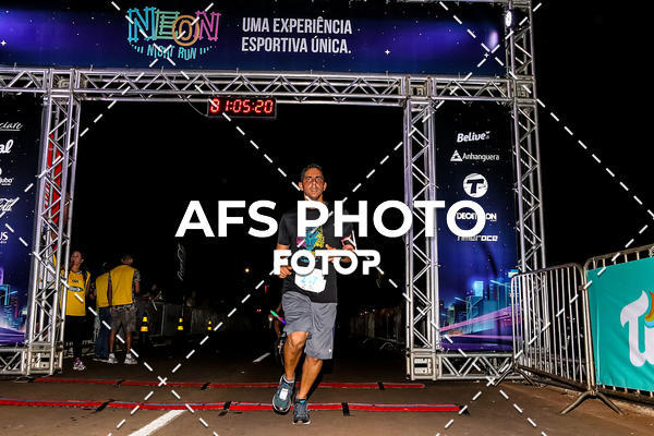 Buy your photos of the eventNeon Night Run 2019 - Brasilia on Fotop