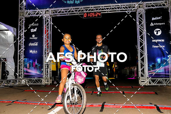 Buy your photos of the eventNeon Night Run 2019 - Brasilia on Fotop