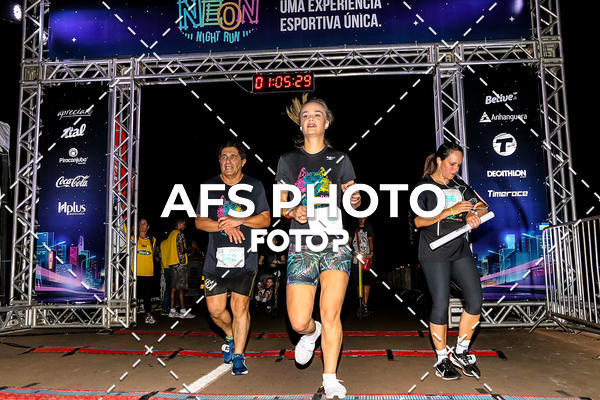 Buy your photos of the eventNeon Night Run 2019 - Brasilia on Fotop