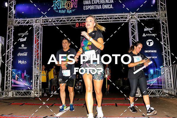 Buy your photos of the eventNeon Night Run 2019 - Brasilia on Fotop
