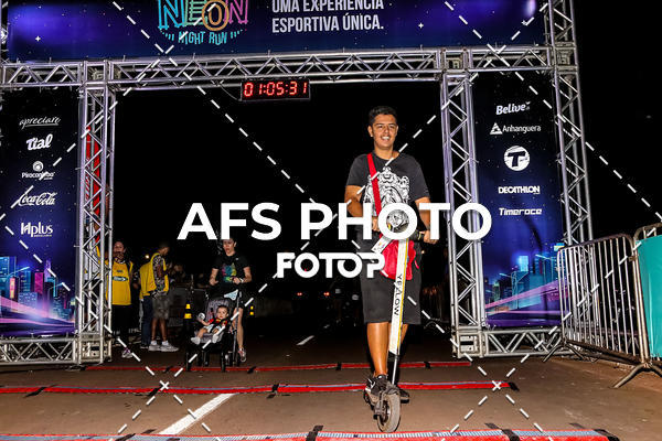 Buy your photos of the eventNeon Night Run 2019 - Brasilia on Fotop