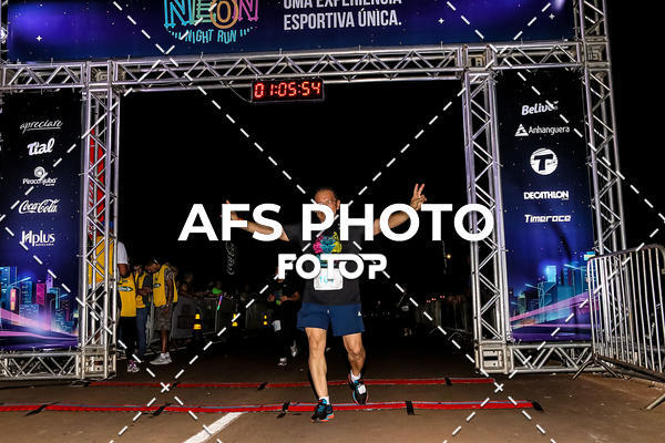 Buy your photos of the eventNeon Night Run 2019 - Brasilia on Fotop