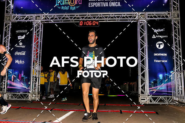 Buy your photos of the eventNeon Night Run 2019 - Brasilia on Fotop