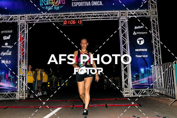 Buy your photos of the eventNeon Night Run 2019 - Brasilia on Fotop