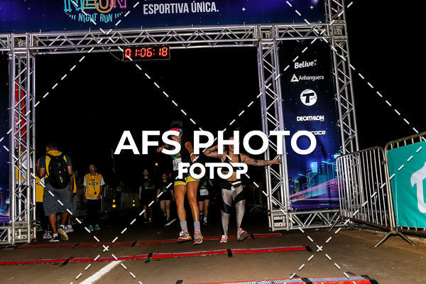 Buy your photos of the eventNeon Night Run 2019 - Brasilia on Fotop