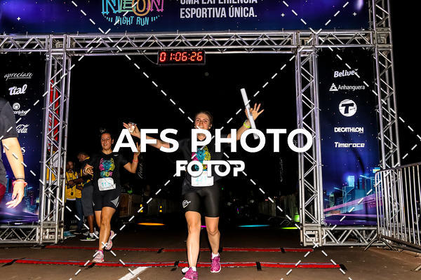 Buy your photos of the eventNeon Night Run 2019 - Brasilia on Fotop