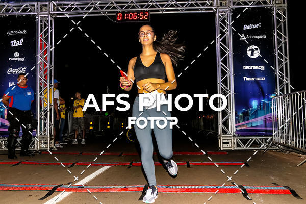 Buy your photos of the eventNeon Night Run 2019 - Brasilia on Fotop