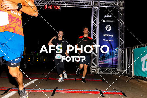 Buy your photos of the eventNeon Night Run 2019 - Brasilia on Fotop