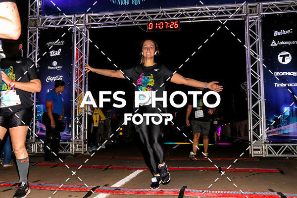 Buy your photos of the eventNeon Night Run 2019 - Brasilia on Fotop
