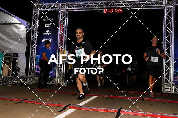 Buy your photos of the eventNeon Night Run 2019 - Brasilia on Fotop