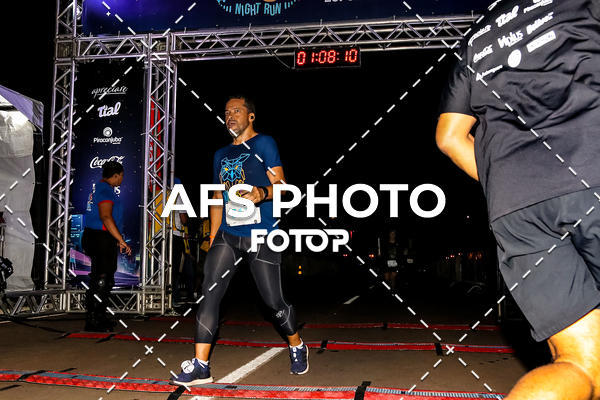 Buy your photos of the eventNeon Night Run 2019 - Brasilia on Fotop