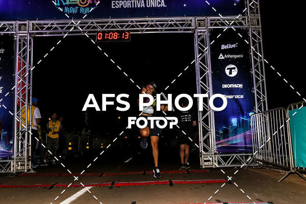 Buy your photos of the eventNeon Night Run 2019 - Brasilia on Fotop