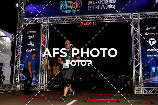 Buy your photos of the eventNeon Night Run 2019 - Brasilia on Fotop
