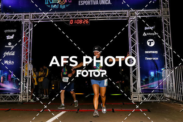 Buy your photos of the eventNeon Night Run 2019 - Brasilia on Fotop
