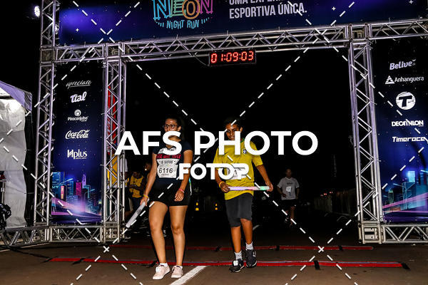 Buy your photos of the eventNeon Night Run 2019 - Brasilia on Fotop