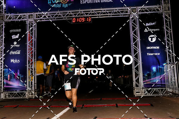 Buy your photos of the eventNeon Night Run 2019 - Brasilia on Fotop