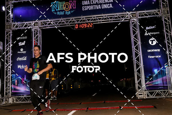 Buy your photos of the eventNeon Night Run 2019 - Brasilia on Fotop