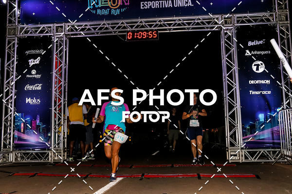 Buy your photos of the eventNeon Night Run 2019 - Brasilia on Fotop