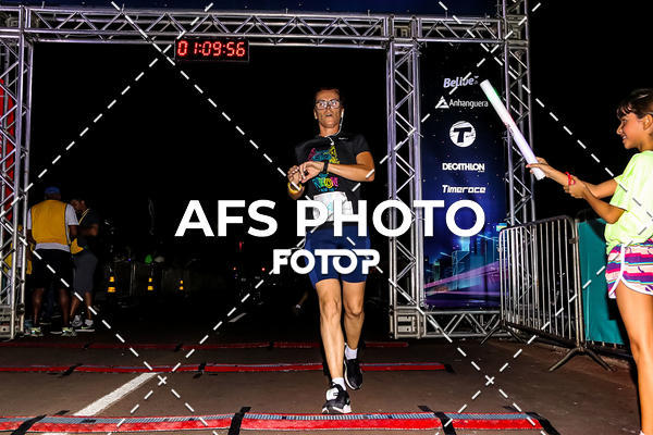 Buy your photos of the eventNeon Night Run 2019 - Brasilia on Fotop