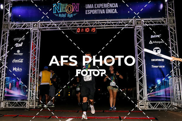 Buy your photos of the eventNeon Night Run 2019 - Brasilia on Fotop