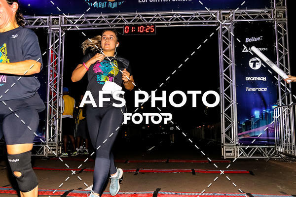 Buy your photos of the eventNeon Night Run 2019 - Brasilia on Fotop