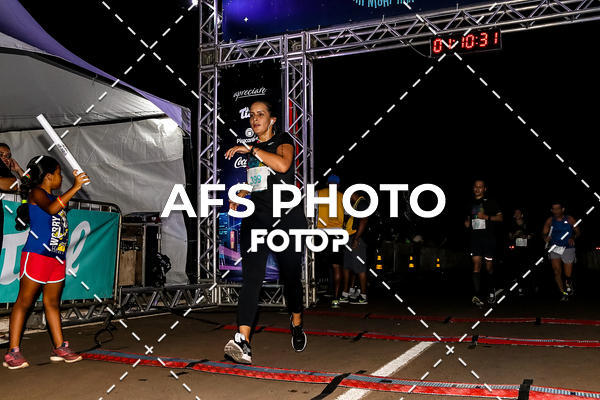 Buy your photos of the eventNeon Night Run 2019 - Brasilia on Fotop