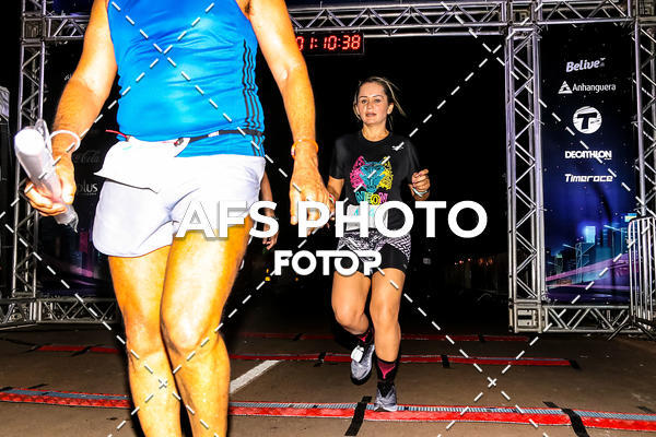 Buy your photos of the eventNeon Night Run 2019 - Brasilia on Fotop