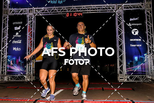 Buy your photos of the eventNeon Night Run 2019 - Brasilia on Fotop