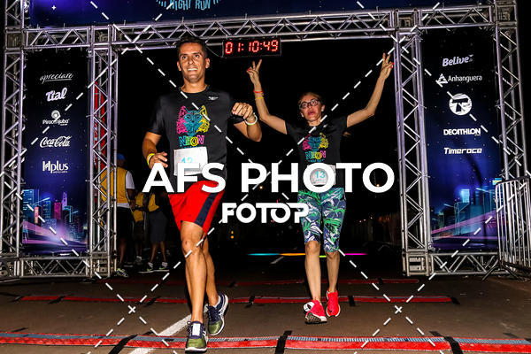 Buy your photos of the eventNeon Night Run 2019 - Brasilia on Fotop