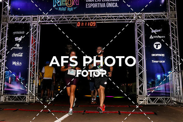 Buy your photos of the eventNeon Night Run 2019 - Brasilia on Fotop