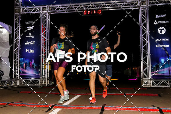 Buy your photos of the eventNeon Night Run 2019 - Brasilia on Fotop