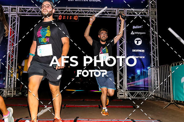 Buy your photos of the eventNeon Night Run 2019 - Brasilia on Fotop
