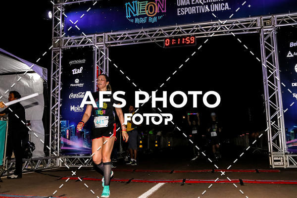 Buy your photos of the eventNeon Night Run 2019 - Brasilia on Fotop
