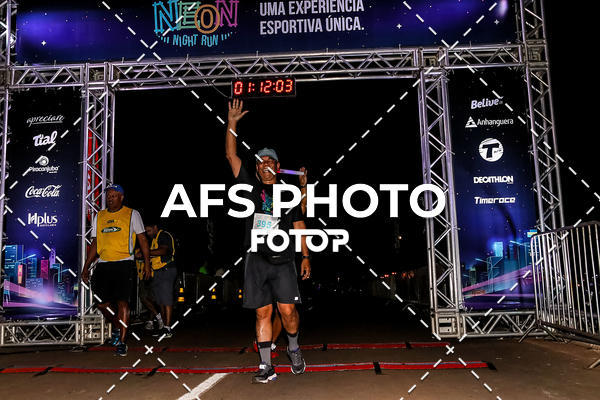 Buy your photos of the eventNeon Night Run 2019 - Brasilia on Fotop
