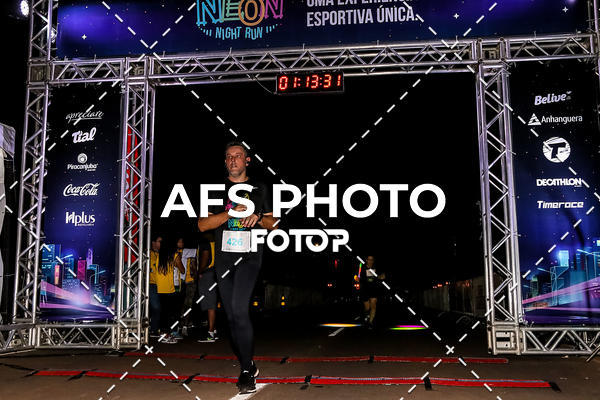 Buy your photos of the eventNeon Night Run 2019 - Brasilia on Fotop