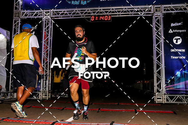Buy your photos of the eventNeon Night Run 2019 - Brasilia on Fotop