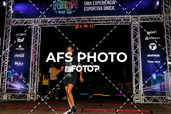 Buy your photos of the eventNeon Night Run 2019 - Brasilia on Fotop
