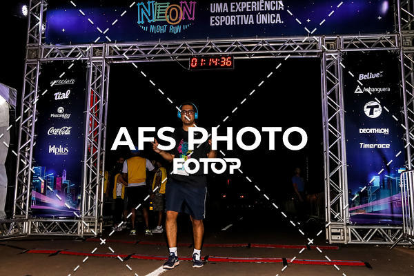 Buy your photos of the eventNeon Night Run 2019 - Brasilia on Fotop