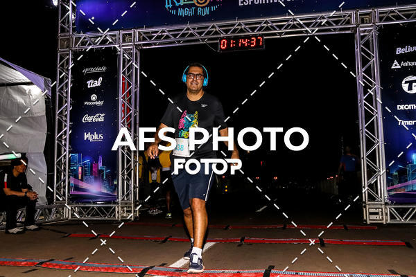 Buy your photos of the eventNeon Night Run 2019 - Brasilia on Fotop