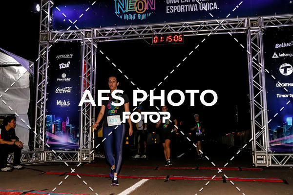 Buy your photos of the eventNeon Night Run 2019 - Brasilia on Fotop