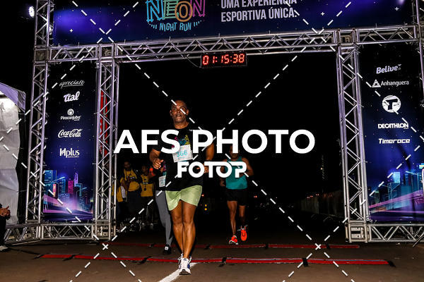 Buy your photos of the eventNeon Night Run 2019 - Brasilia on Fotop