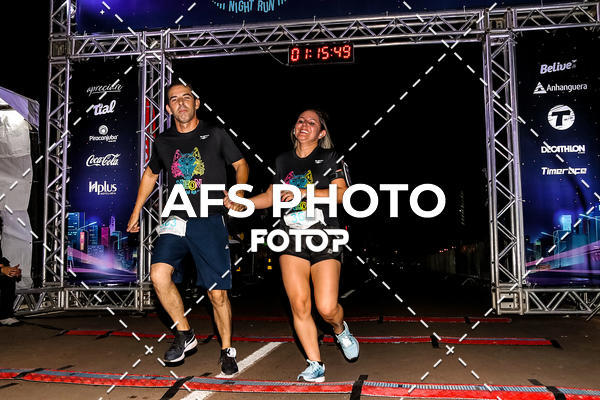 Buy your photos of the eventNeon Night Run 2019 - Brasilia on Fotop