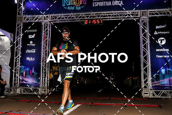 Buy your photos of the eventNeon Night Run 2019 - Brasilia on Fotop