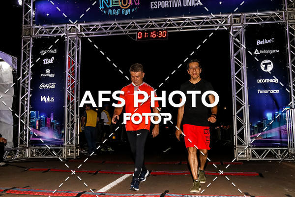 Buy your photos of the eventNeon Night Run 2019 - Brasilia on Fotop