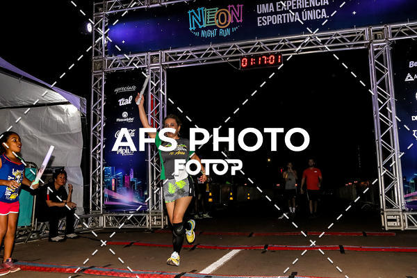 Buy your photos of the eventNeon Night Run 2019 - Brasilia on Fotop